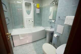 Гостиница Симбирск Ульяновск Двухместный стандарт с одной большой кроватью-3